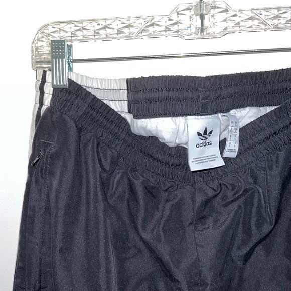 Mens adidas track pants - Picture 3 of 5